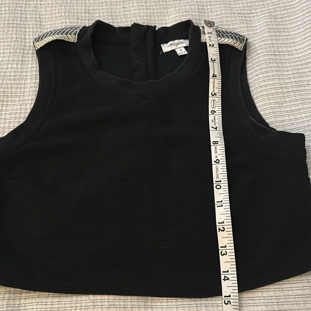 Black Fitted Sleeveless Crop Tank small - Picture 6 of 9